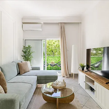 Stylish Near Seafront And Metro With Balcony Thessaloniki