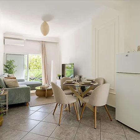 Stylish Near Seafront And Metro With Balcony Appartamento *
