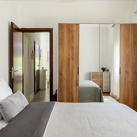 Stylish Near Seafront And Metro With Balcony Appartamento Salonicco