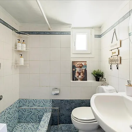 Stylish Near Seafront And Metro With Balcony * Thessaloniki